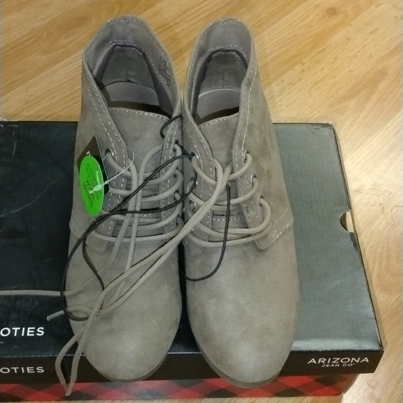 NIB Taupe Lilly Wedge Heel Laceup Bootie - Picture 3 of 6